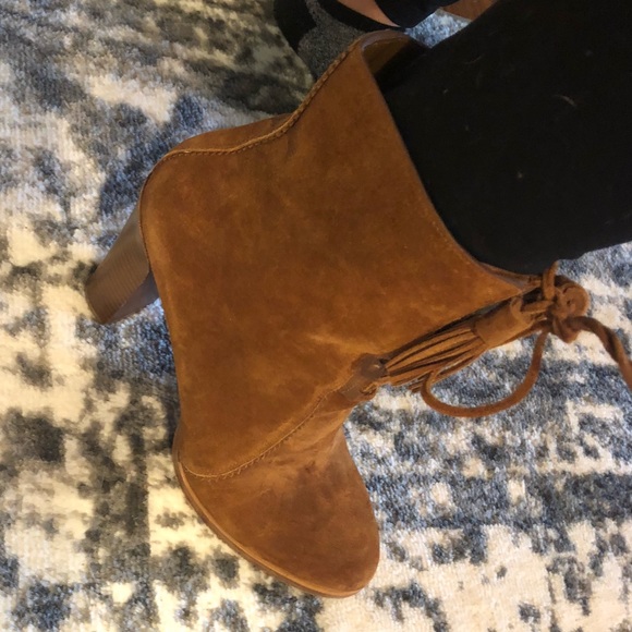 Worn once! Michael Kors suede boots - Picture 7 of 7